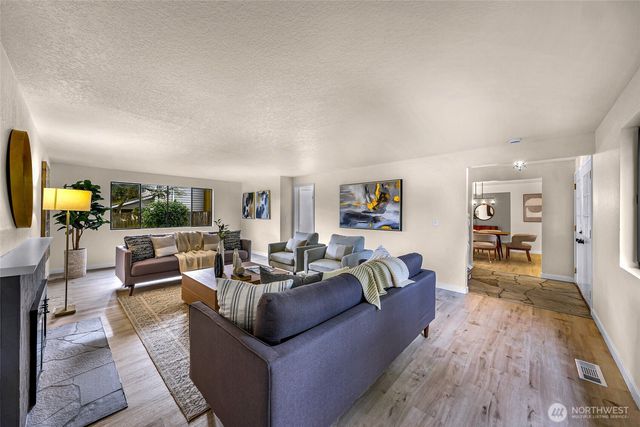 12943 SE 68th Street, Bellevue, WA 98006