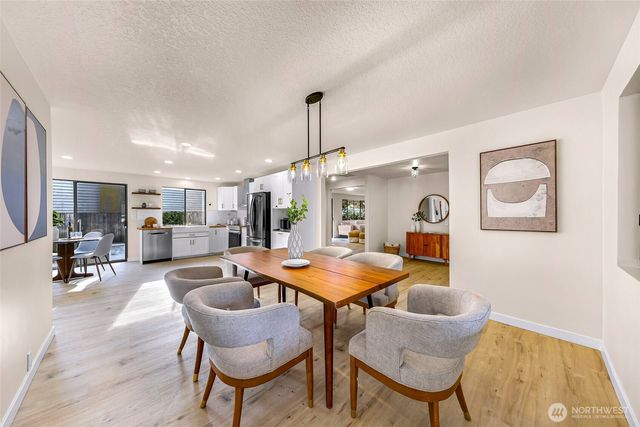 12943 SE 68th Street, Bellevue, WA 98006