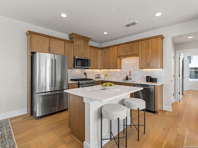 543 McMonigal Pl Bldg 3, San Antonio, TX 78210