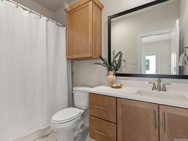 543 McMonigal Pl Bldg 3, San Antonio, TX 78210