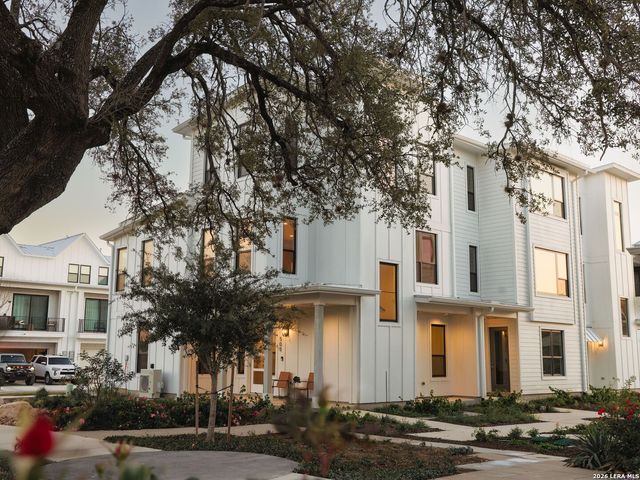 543 McMonigal Pl Bldg 3, San Antonio, TX 78210