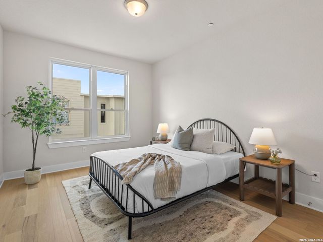 543 McMonigal Pl Bldg 3, San Antonio, TX 78210