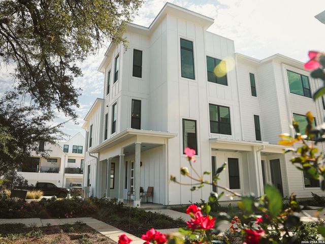 543 McMonigal Pl Bldg 3, San Antonio, TX 78210