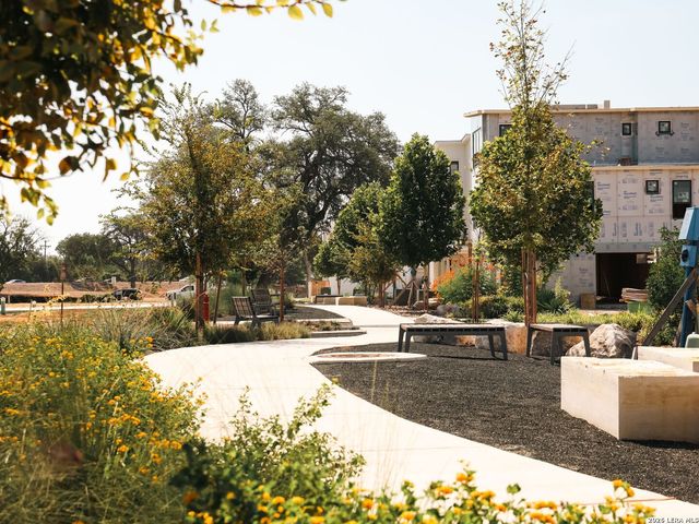 543 McMonigal Pl Bldg 3, San Antonio, TX 78210