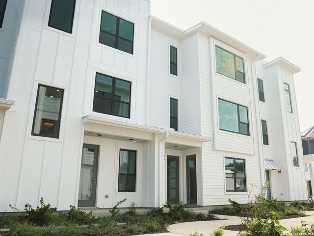 543 McMonigal Pl Bldg 3, San Antonio, TX 78210