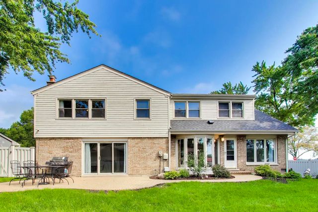 759 E Mill Valley Road, Palatine, IL 60074