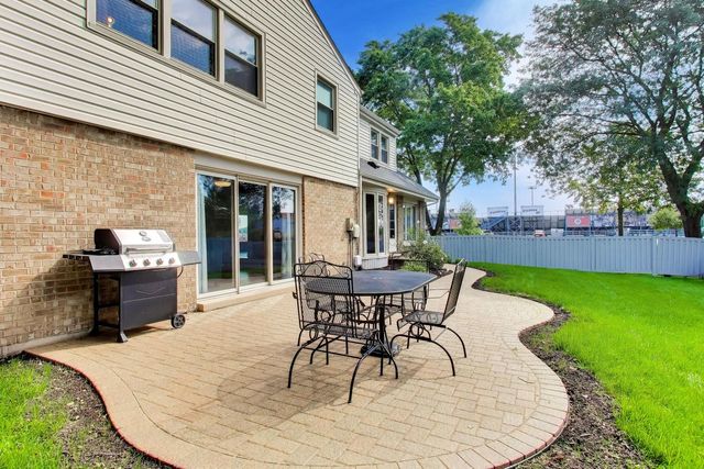 759 E Mill Valley Road, Palatine, IL 60074