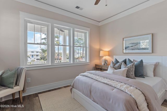 1903 W Yacht Drive, Oak Island, NC 28465