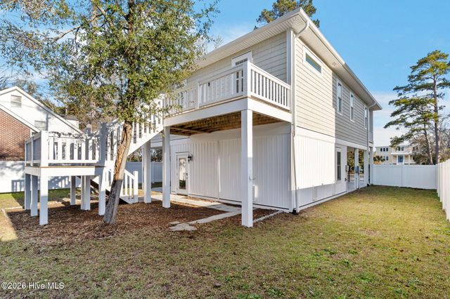 1903 W Yacht Drive, Oak Island, NC 28465