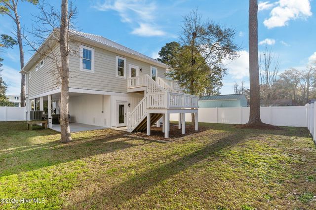 1903 W Yacht Drive, Oak Island, NC 28465