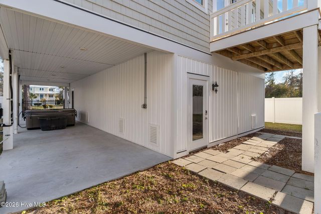 1903 W Yacht Drive, Oak Island, NC 28465