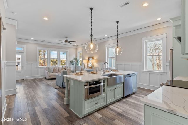 1903 W Yacht Drive, Oak Island, NC 28465