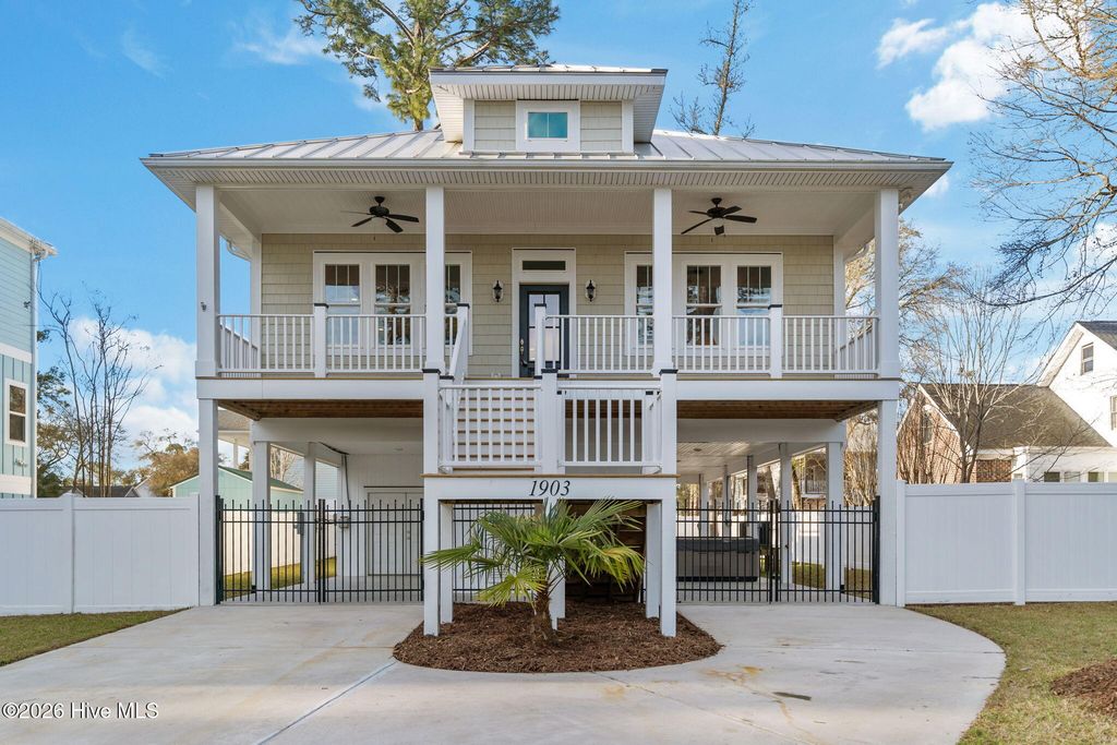 1903 W Yacht Drive, Oak Island, NC 28465