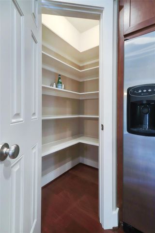 1047 W 16th Street, Houston, TX 77008