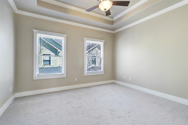 1047 W 16th Street, Houston, TX 77008