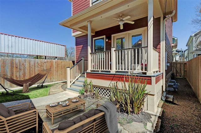 1047 W 16th Street, Houston, TX 77008