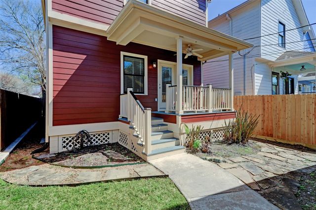 1047 W 16th Street, Houston, TX 77008