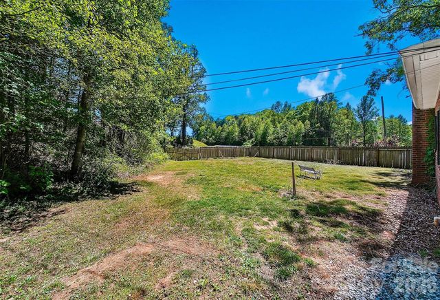 1822 Blowing Rock Boulevard, Lenoir, NC 28645