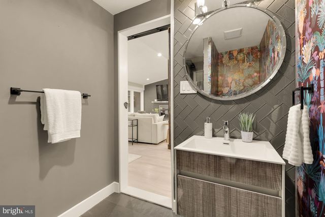 10402 GILMOURE DR, Silver Spring, MD 20901