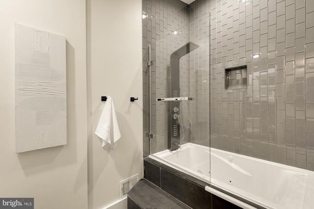 10402 GILMOURE DR, Silver Spring, MD 20901