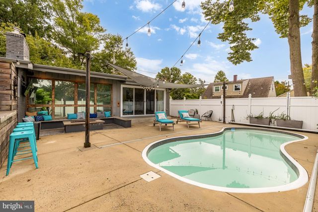 10402 GILMOURE DR, Silver Spring, MD 20901