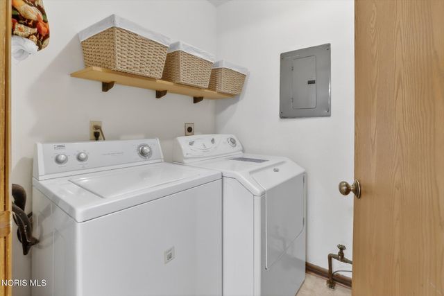 2009 Willowhill Lane, Toledo, OH 43615