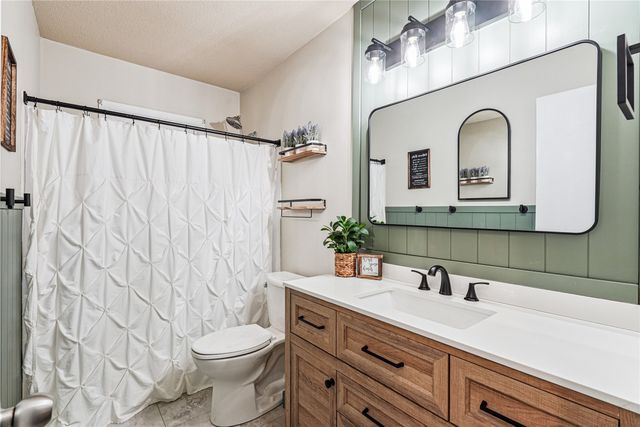 302 NW Arlan Drive, Ankeny, IA 50023