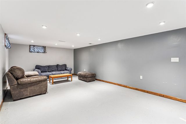 302 NW Arlan Drive, Ankeny, IA 50023