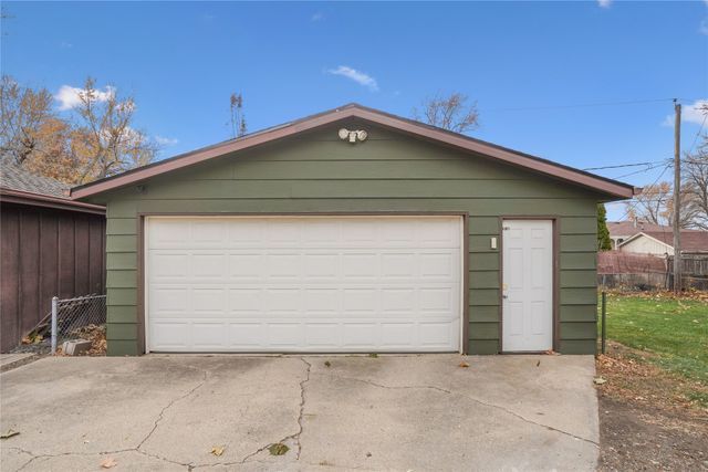 302 NW Arlan Drive, Ankeny, IA 50023