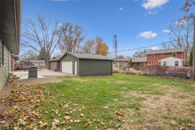 302 NW Arlan Drive, Ankeny, IA 50023