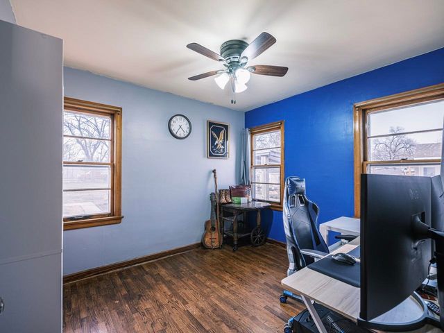 660 S 12th St, Salina, KS 67401