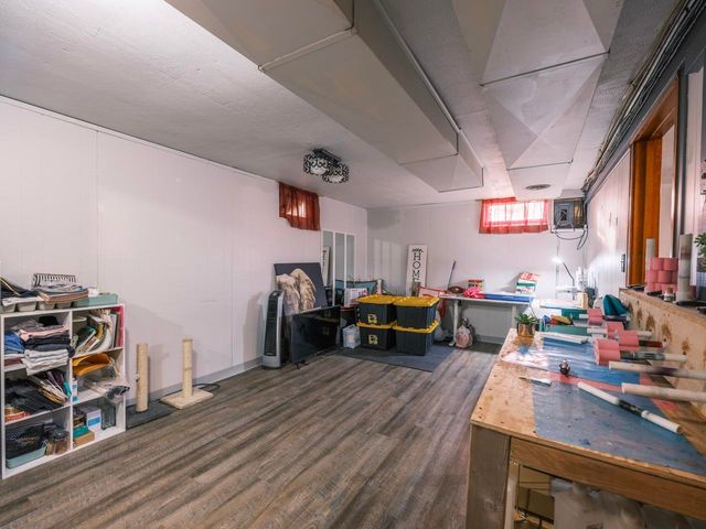 660 S 12th St, Salina, KS 67401