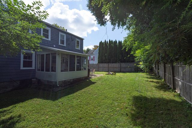 4 Maxdale Rd, Worcester, MA 01602