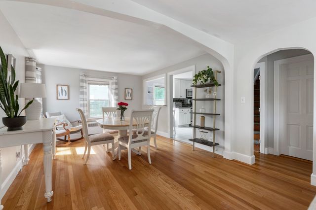 4 Maxdale Rd, Worcester, MA 01602