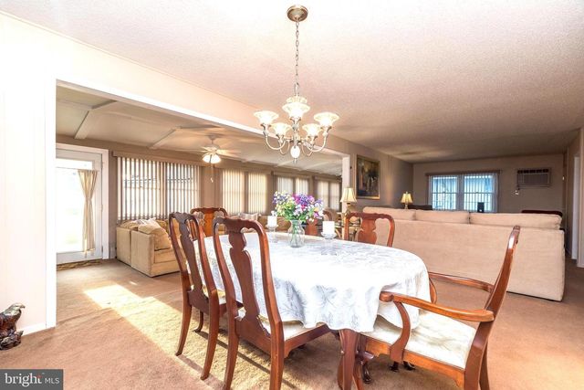 29 HOPE RD, Levittown, PA 19056