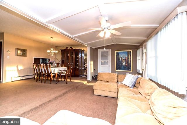 29 HOPE RD, Levittown, PA 19056