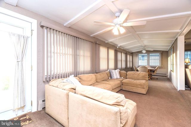 29 HOPE RD, Levittown, PA 19056