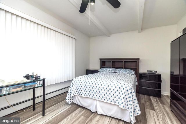 29 HOPE RD, Levittown, PA 19056