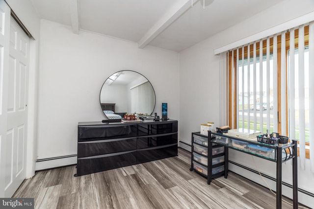 29 HOPE RD, Levittown, PA 19056