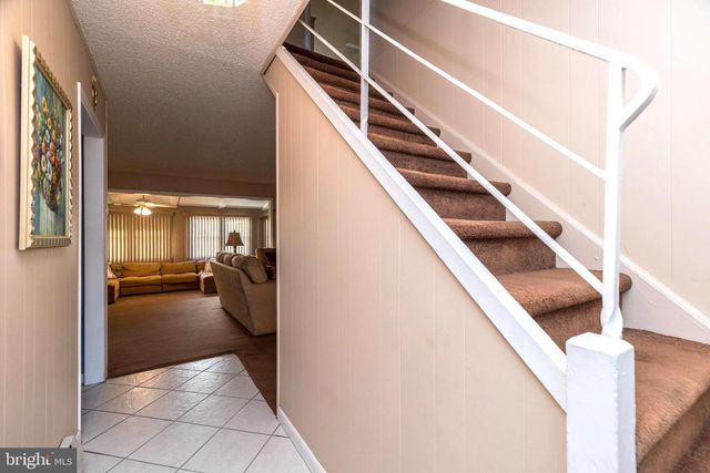 29 HOPE RD, Levittown, PA 19056