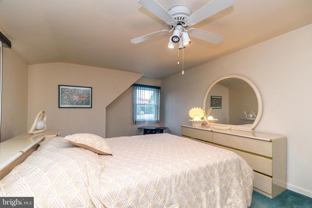 29 HOPE RD, Levittown, PA 19056