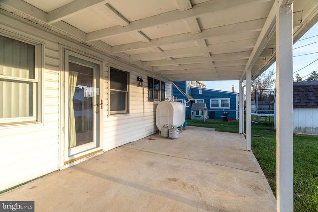 29 HOPE RD, Levittown, PA 19056