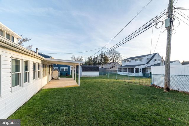 29 HOPE RD, Levittown, PA 19056