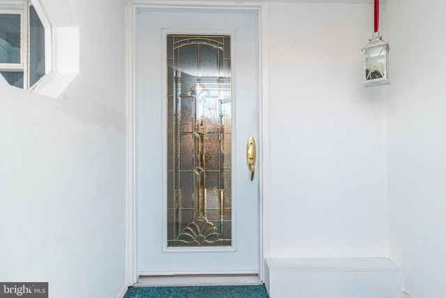 29 HOPE RD, Levittown, PA 19056