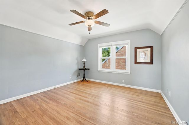 23800 Buckingham Street, Dearborn, MI 48128