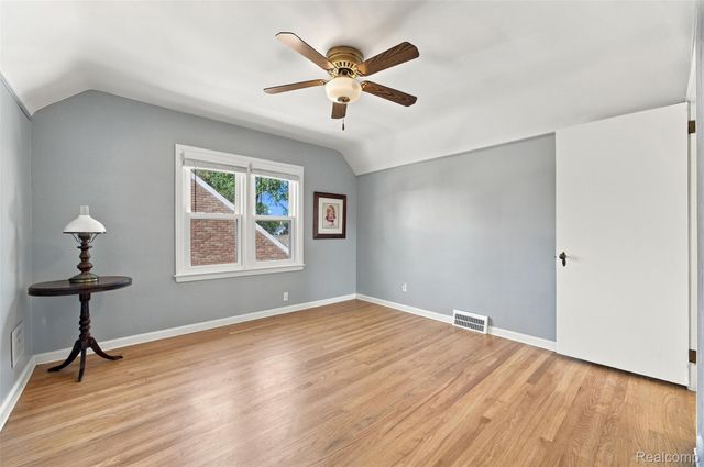 23800 Buckingham Street, Dearborn, MI 48128