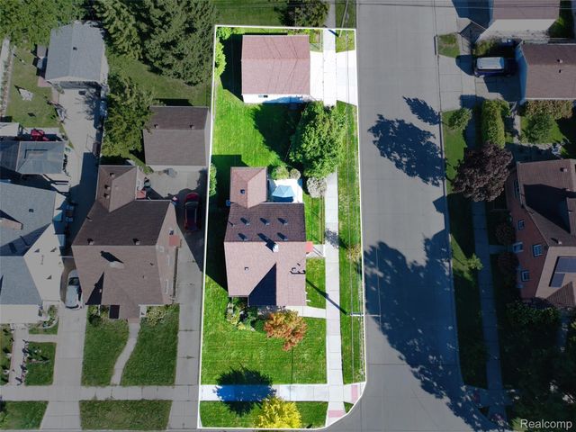 23800 Buckingham Street, Dearborn, MI 48128