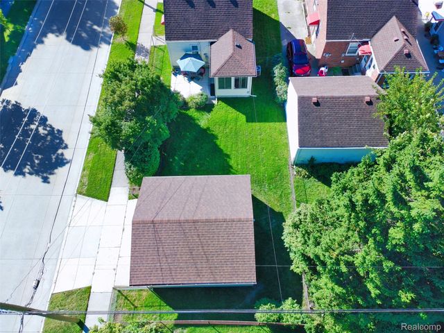 23800 Buckingham Street, Dearborn, MI 48128