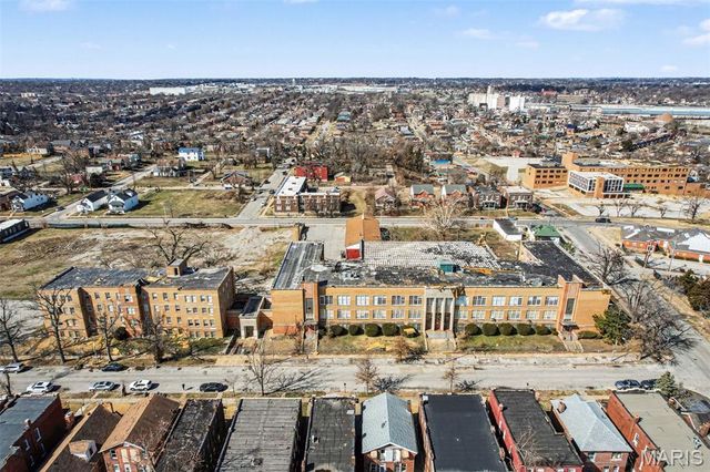 4253 Clarence Avenue, St Louis, MO 63115