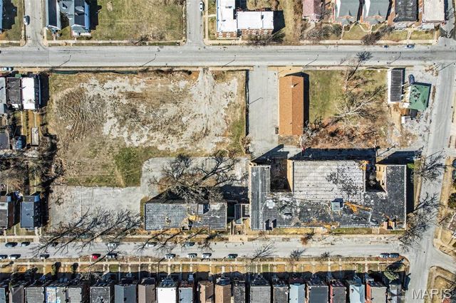 4253 Clarence Avenue, St Louis, MO 63115